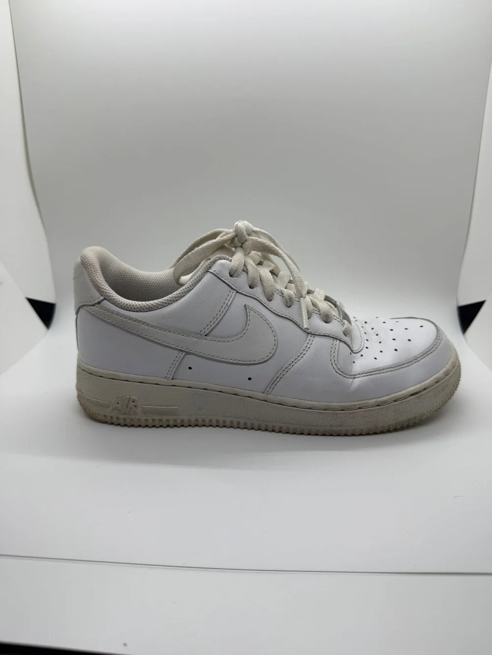 Nike Air Force 1 ‘07 Low White Leather Sneakers Women’s US 8 EU 39 DD8959-100